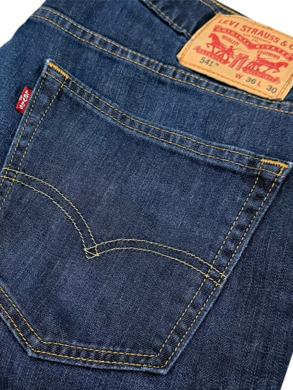 Levis 541 Blue Jeans Mens 36x30 Athletic Taper Stretch Denim 5 Pocket Dark Wash